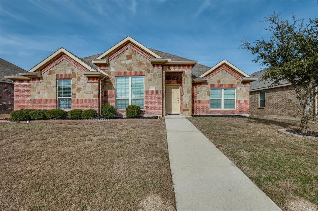 Property Photo: 1933 Rainwater Way TX 75146