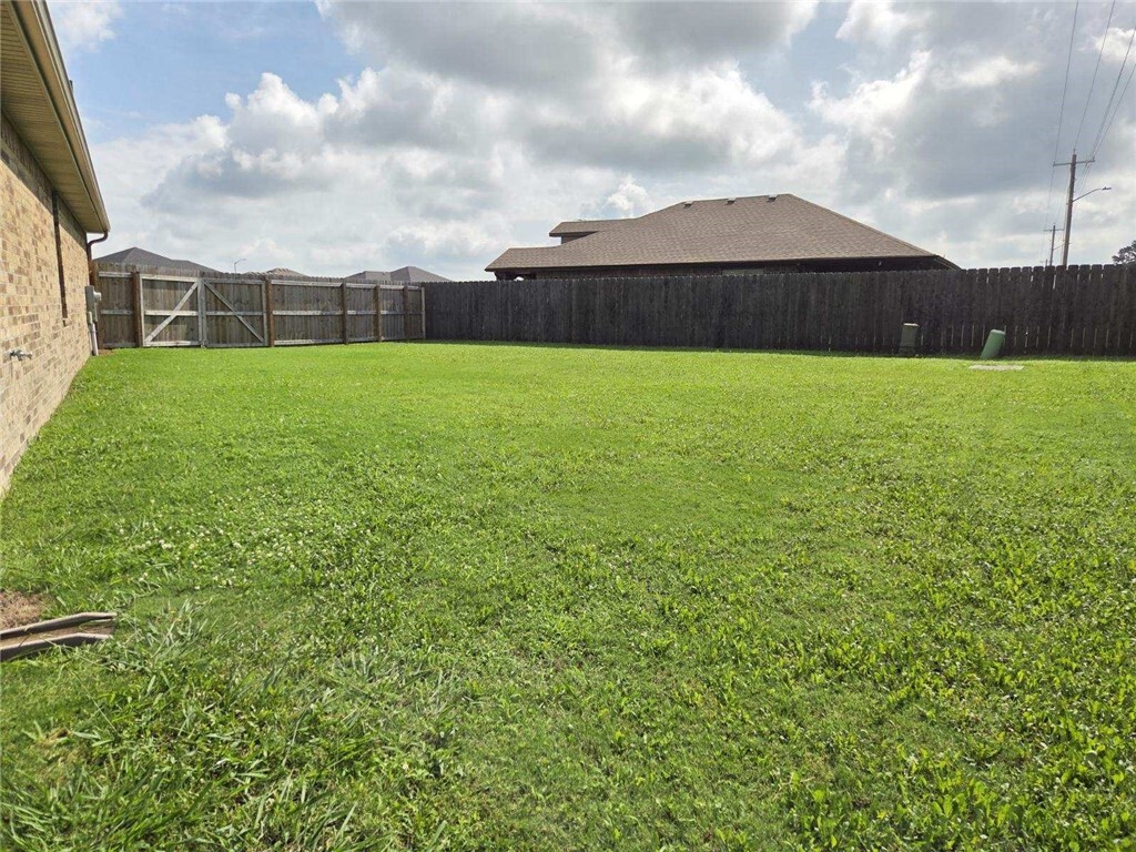 Property Photo:  4000 E Razorbill Drive  AR 72761 