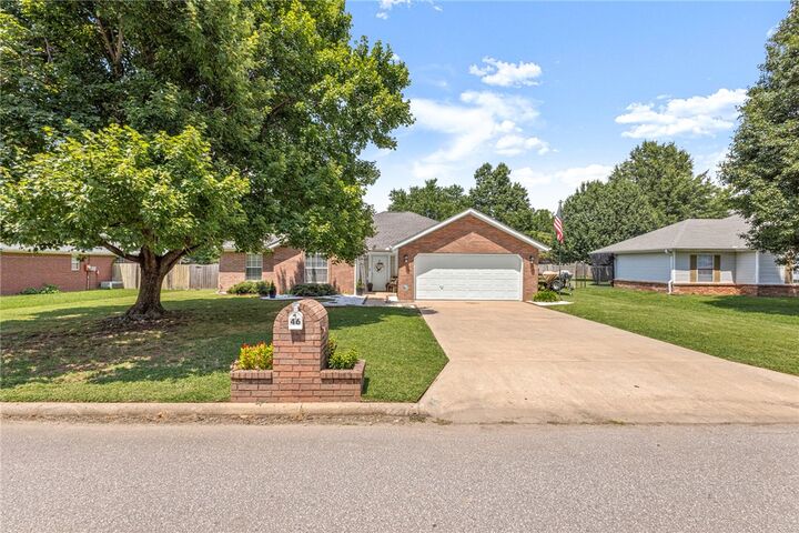 Property Photo: 46 Briarmeadow Street AR 72730