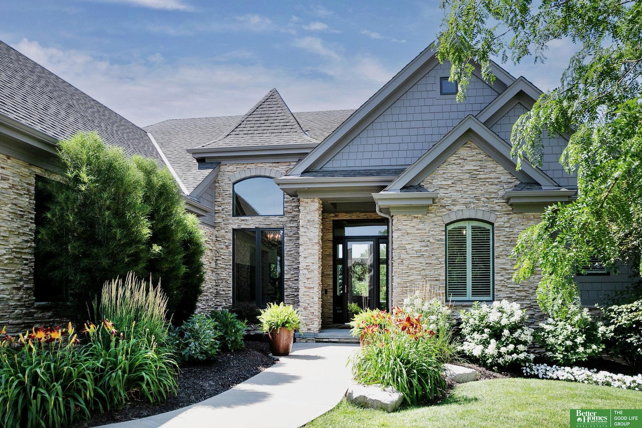 Property Photo: 18817 Lafayette Avenue NE 68022