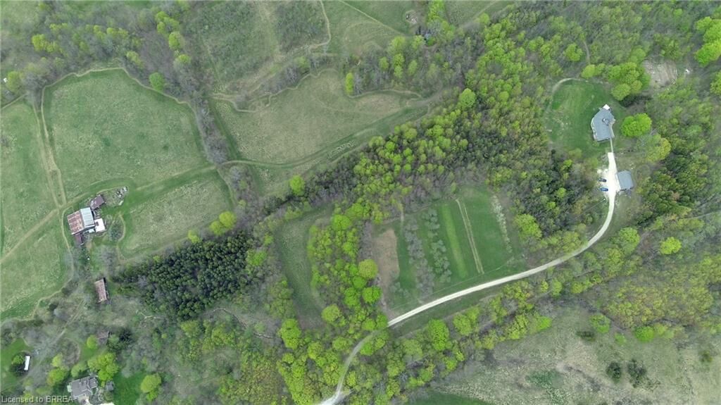 Property Photo:  546299 Sideroad 4B  ON N0C 1G0 