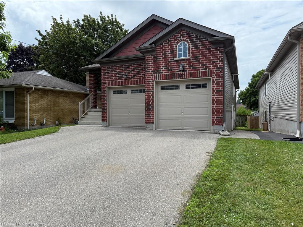 Photo de la propriété:  401 Greenfield Avenue B  ON N2C 1E6 