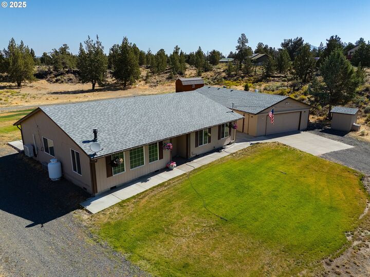 Property Photo: 6940 SW Badger Rd OR 97760