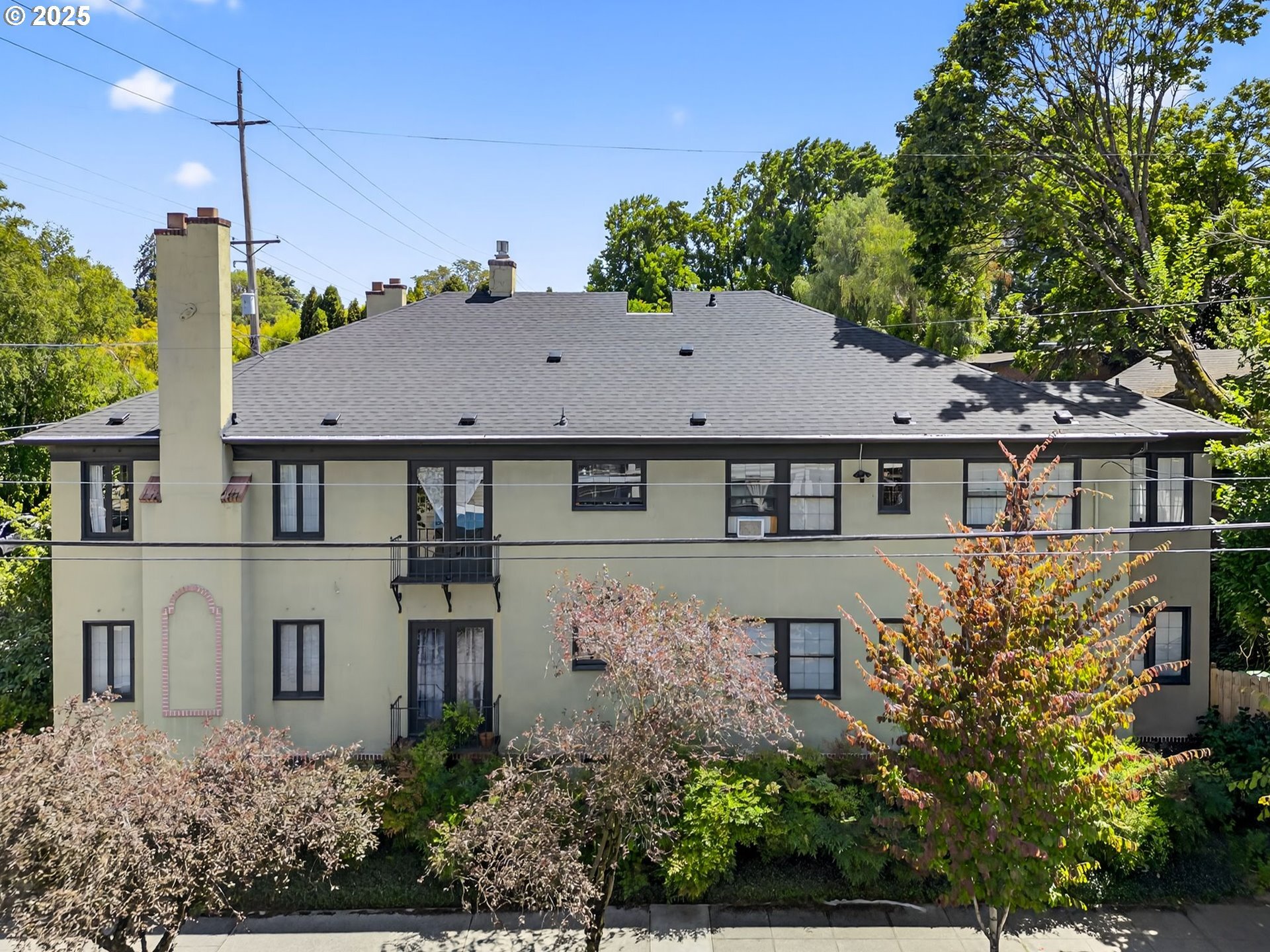 Property Photo: 1404 NE Hancock St OR 97212