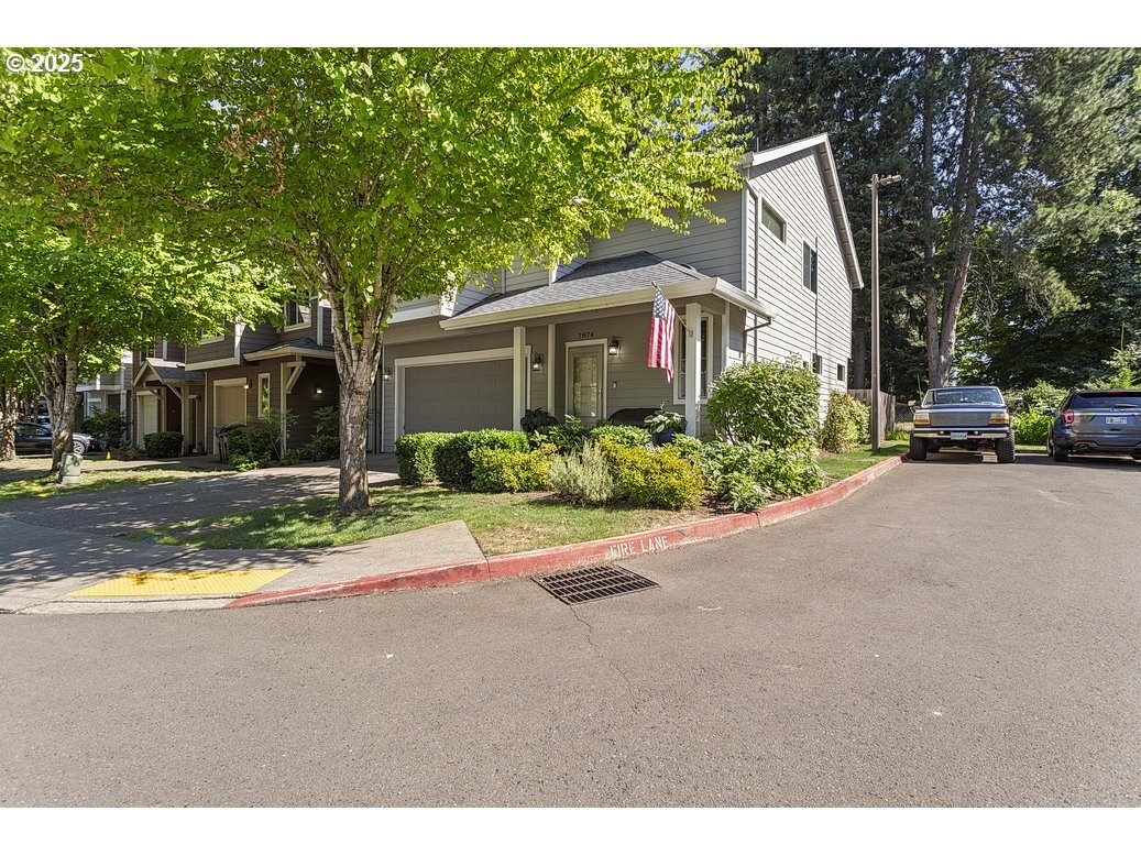 Property Photo: 7874 SE Sporri Ln OR 97267