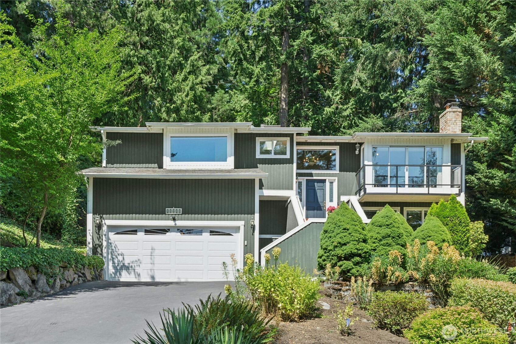 Property Photo:  18945 NE 20th Court  WA 98052 