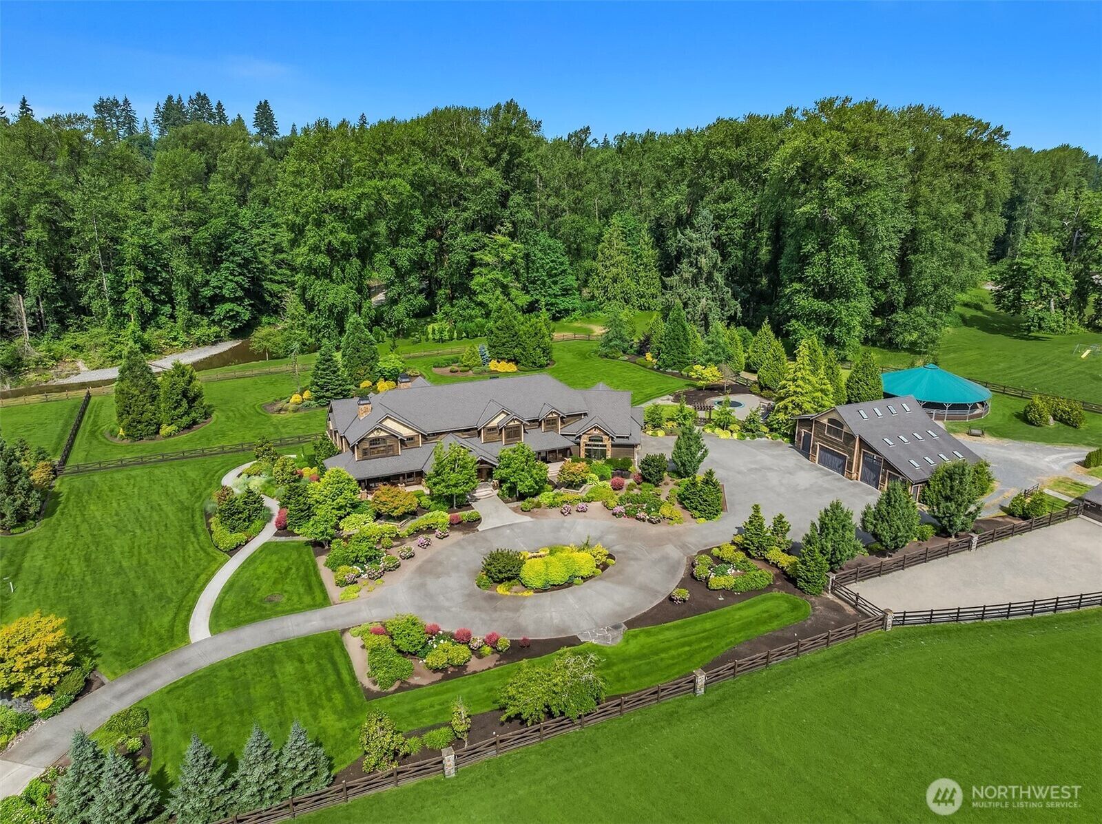 Property Photo: 112 147th Avenue SE WA 98290