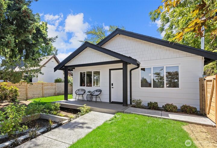 Property Photo:  7711  34th Avenue SW  WA 98126