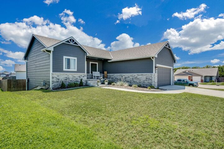 Property Photo: 700 N Wakefield KS 67147