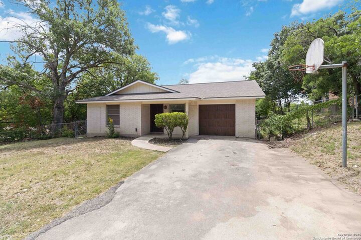 Property Photo:  4602 Hollyridge  TX 78228 