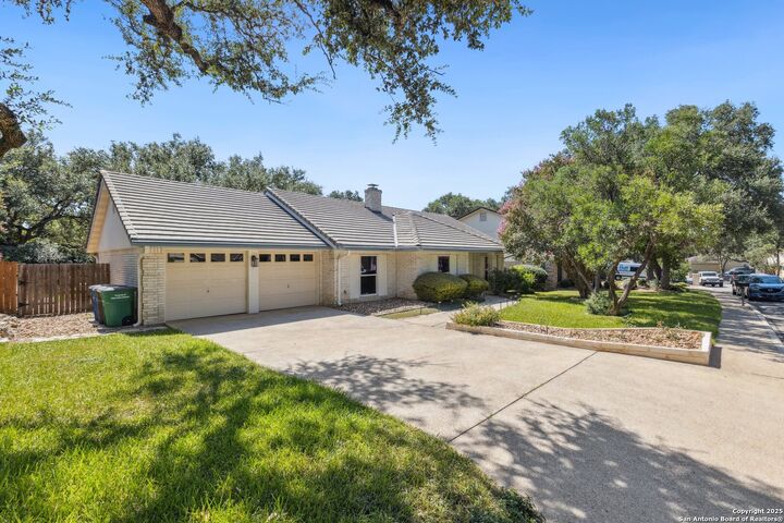 Property Photo: 19706 Encino Knoll TX 78259