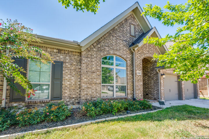 Property Photo: 2916 Glen View TX 78155