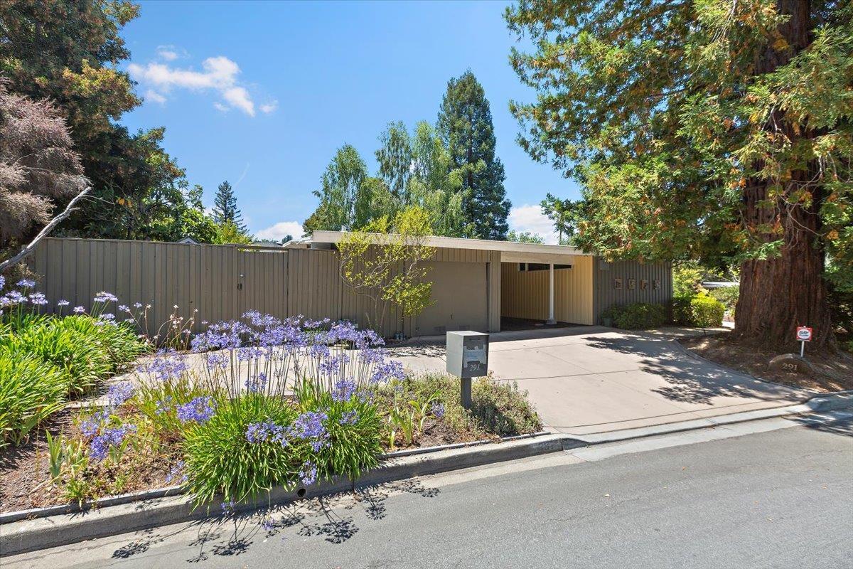 Property Photo:  291 La Mesa Drive  CA 94028 