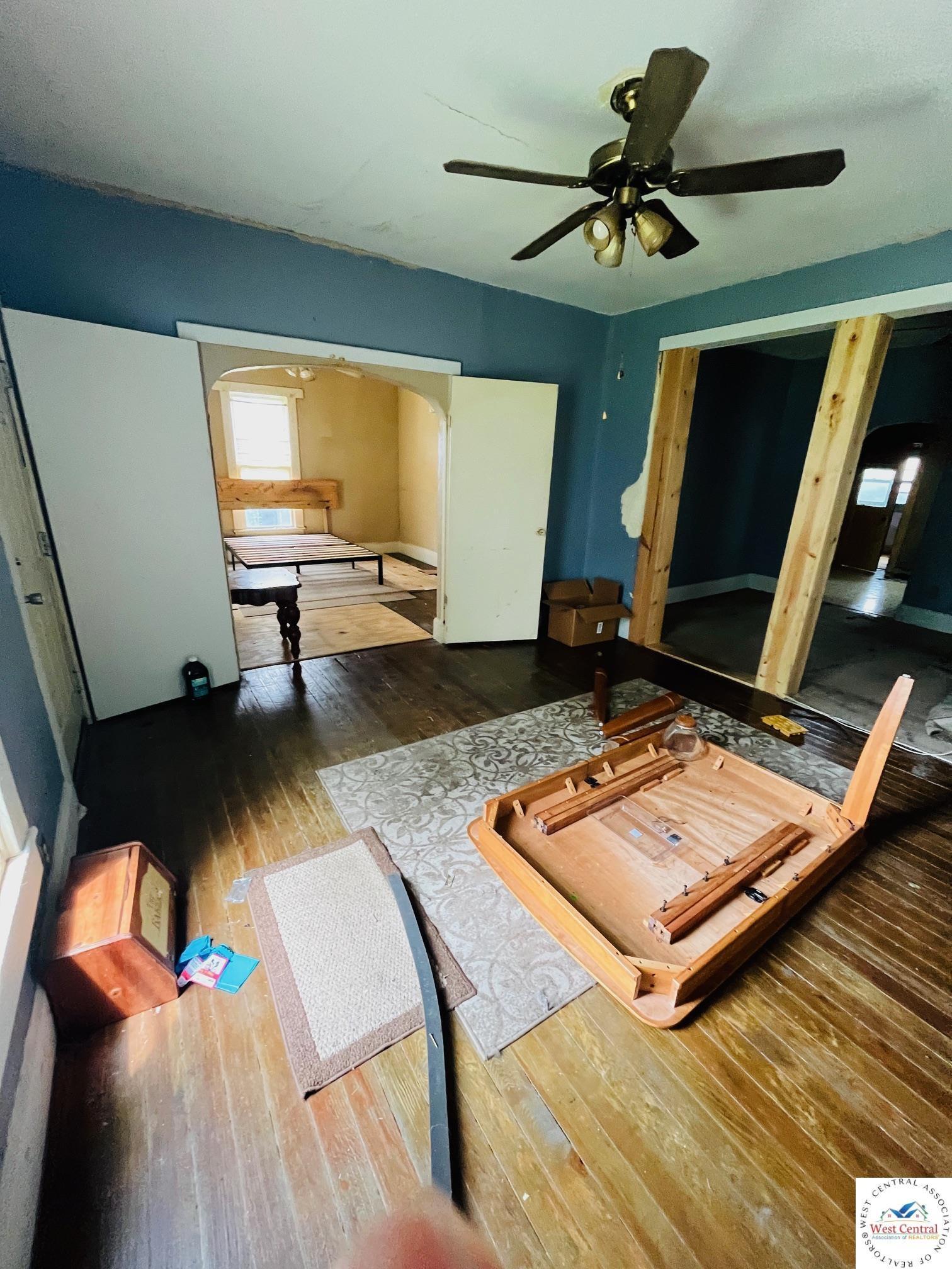Property Photo: 129 E Walnut MO 65301