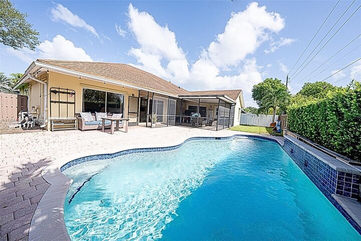 Property Photo:  938 SW 149th Ter  FL 33326 