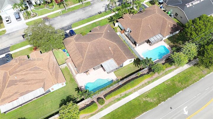 Property Photo: 938 SW 149th Ter FL 33326