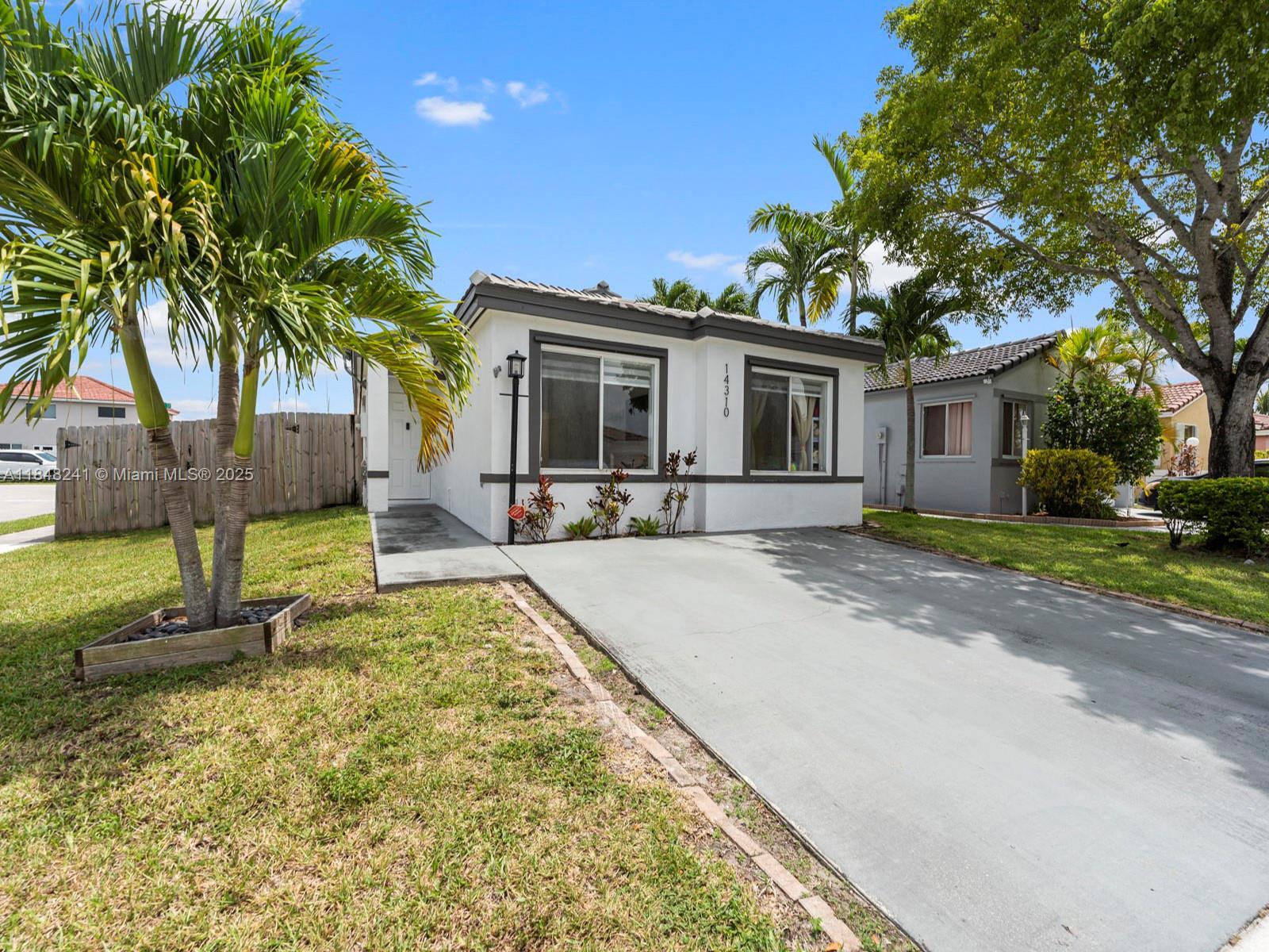 Property Photo: 14310 SW 175th Ter FL 33177