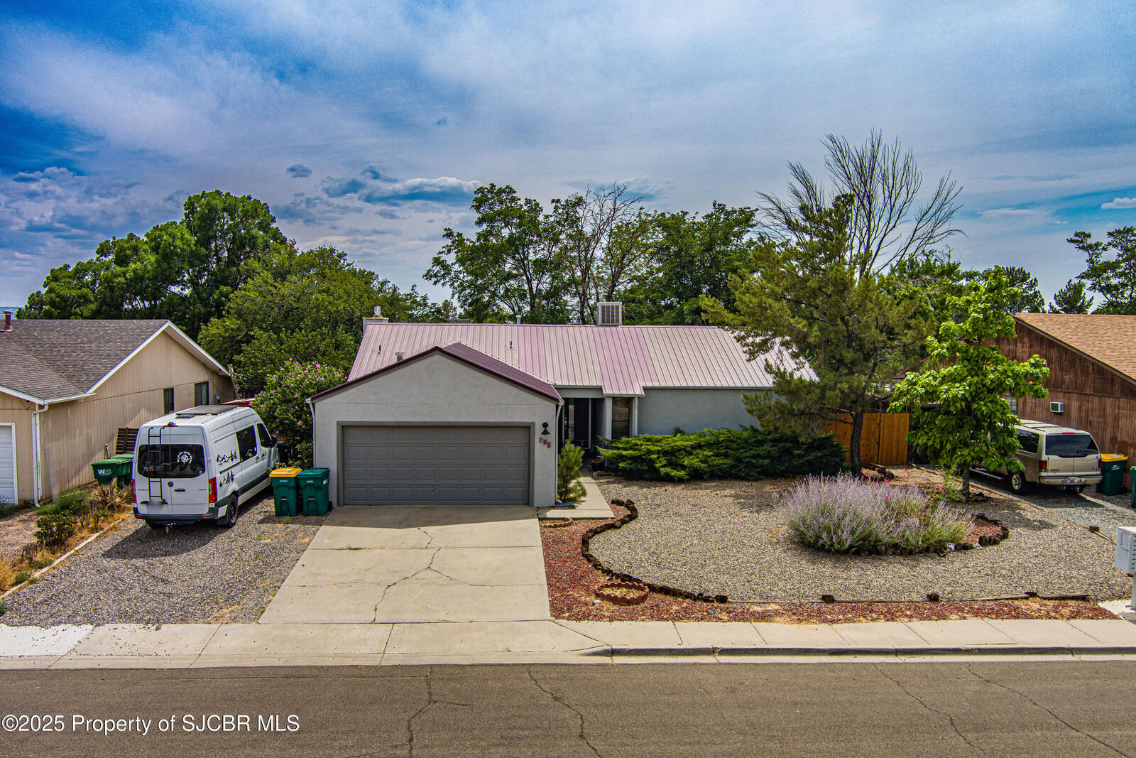 Property Photo:  605 E 37th Street  NM 87401 