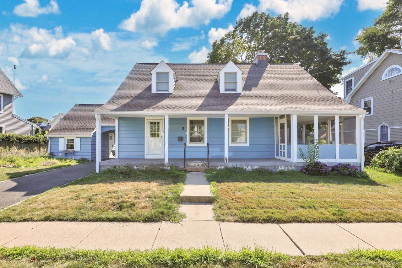 Property Photo:  13 Millwood Street  CT 06460 
