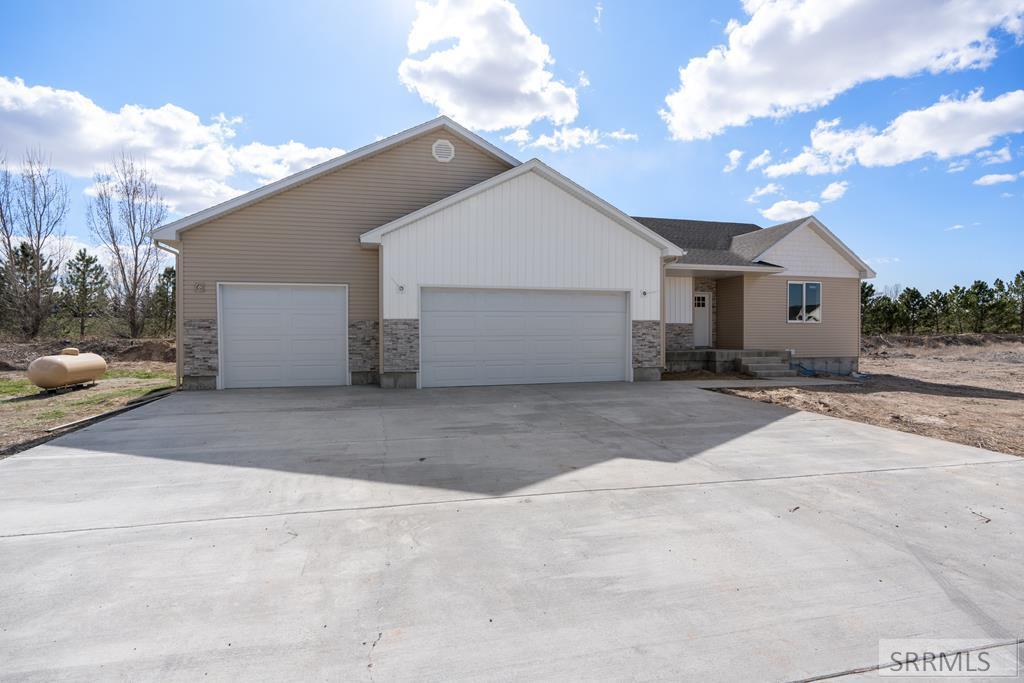 97 N Hillside Road  Rigby ID 83442 photo