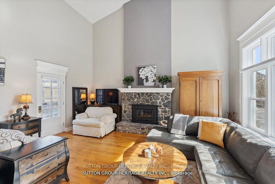 Property Photo: 99 Bridge Street E 5 ON K8N 1M2