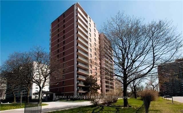 Property Photo: 2721 Victoria Park Avenue Ph01 ON M1T 3N6