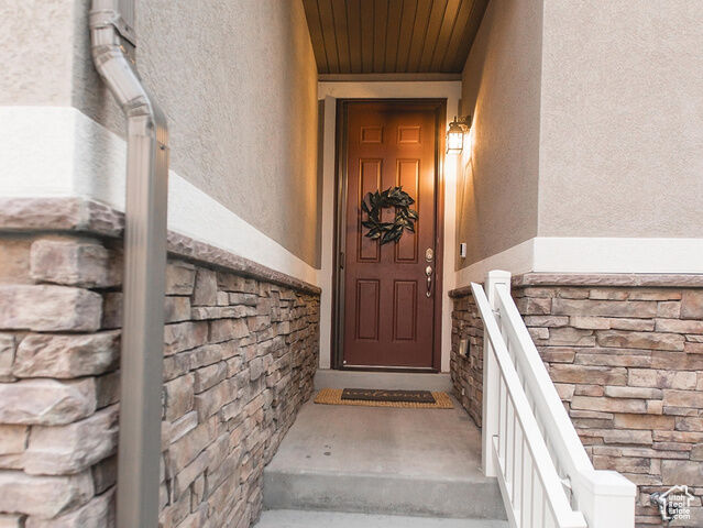 Property Photo: 357 E 580 S UT 84003