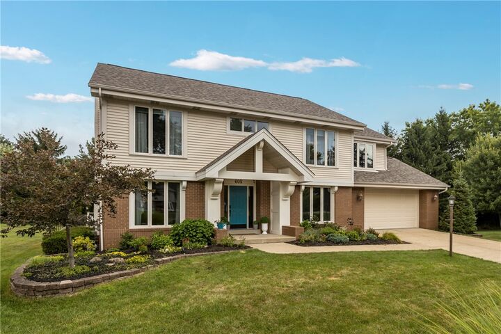 Property Photo: 605 Bristol Pl PA 16066