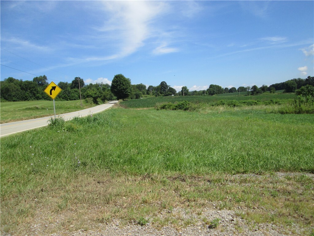 Property Photo: 1264 Galilee Rd PA 16141