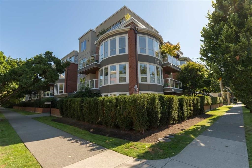 Property Photo: 2288 W 12th Avenue 201 BC V6K 4R2