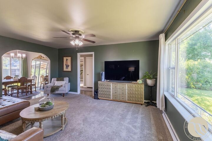 Property Photo: 2408 Wyoming Avenue MT 59102