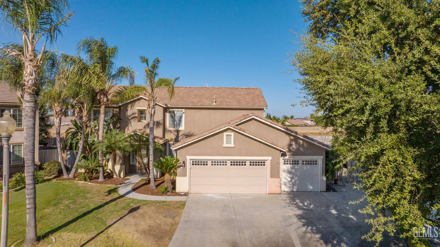 Property Photo: 10424 Malaguena Court CA 93312