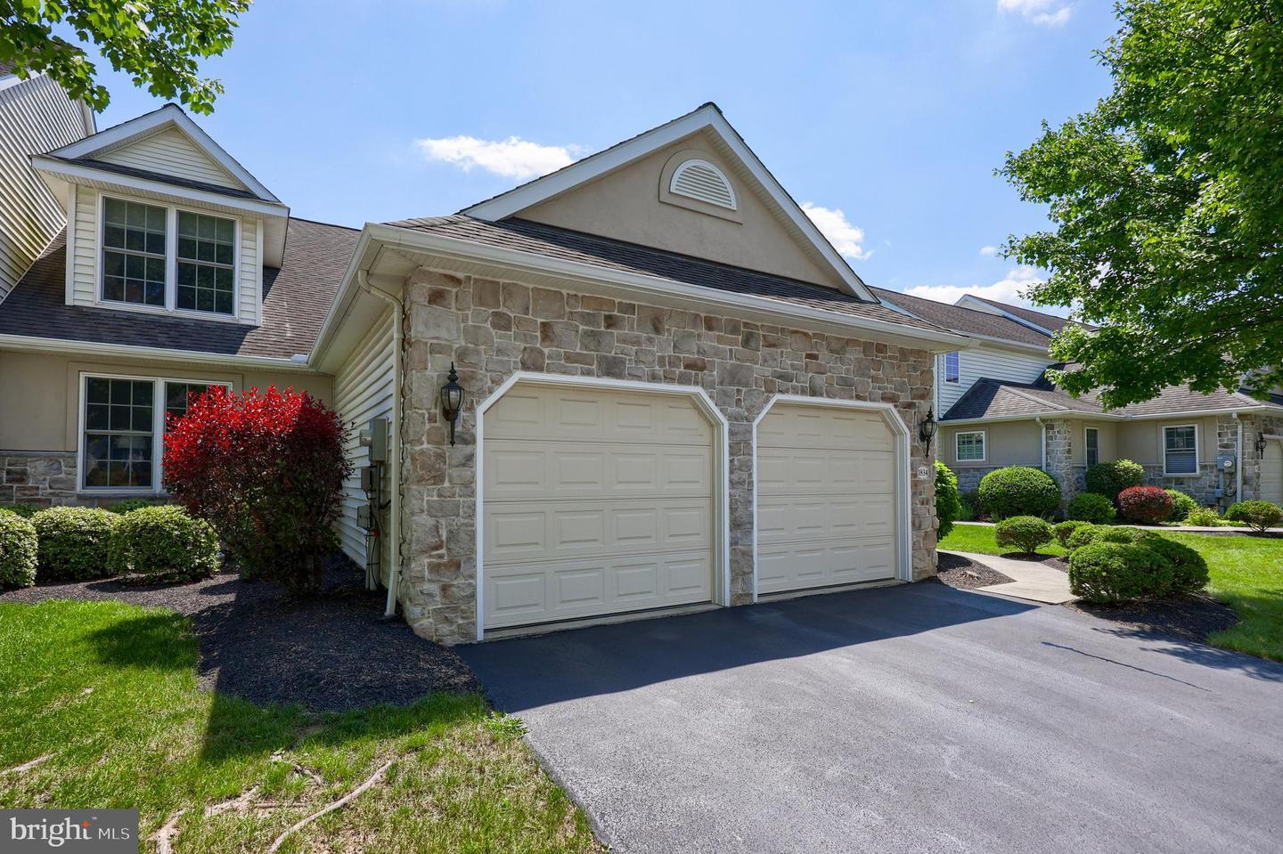 Property Photo: 1834 Serene Way PA 17602