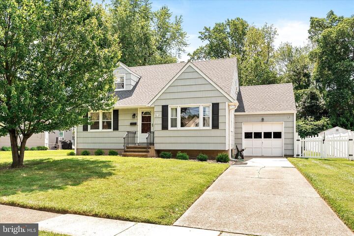 7 Doreen Road  Hamilton NJ 08690 photo