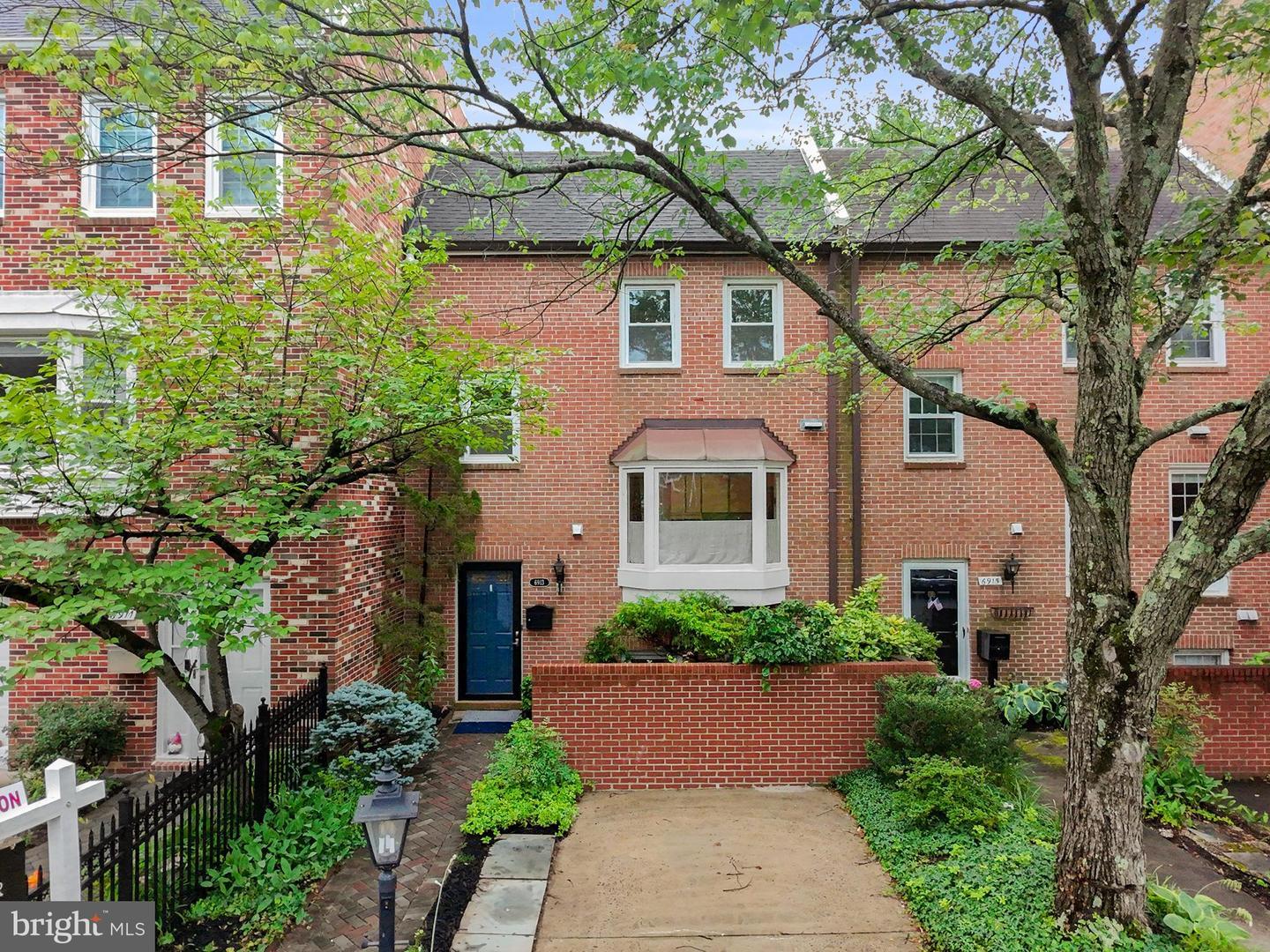 6913 McLean Park Manor Court  McLean VA 22101 photo