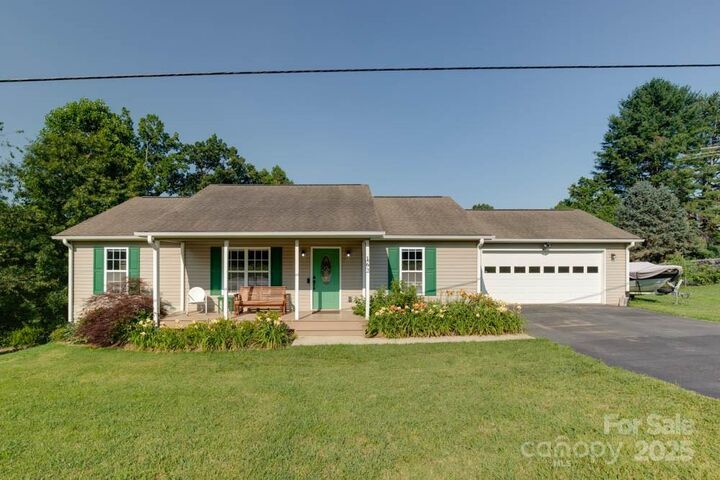 Property Photo: 162 Martin Branch Road NC 28748