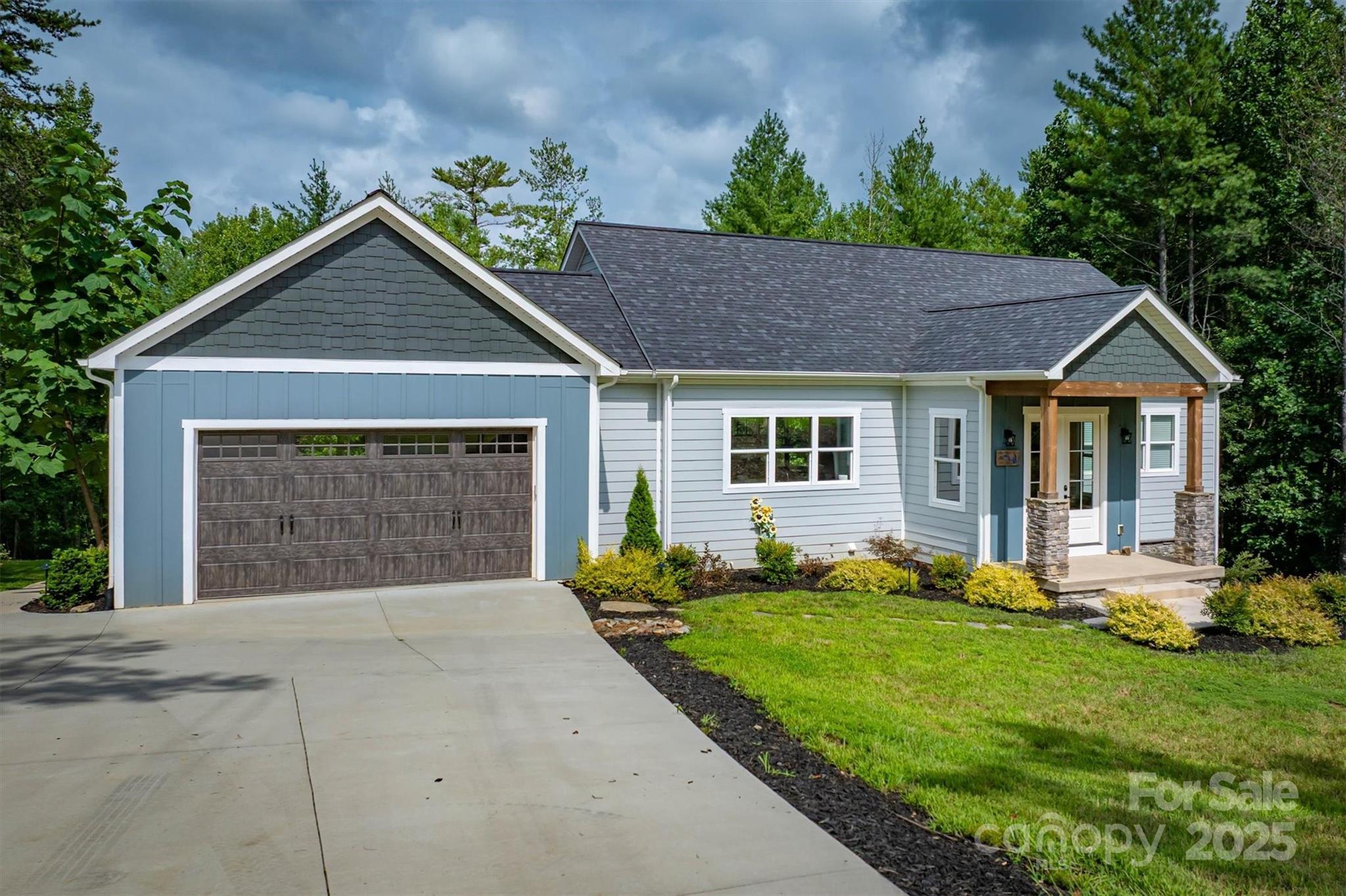 Property Photo:  2108 E Bluewater Drive  NC 28655 