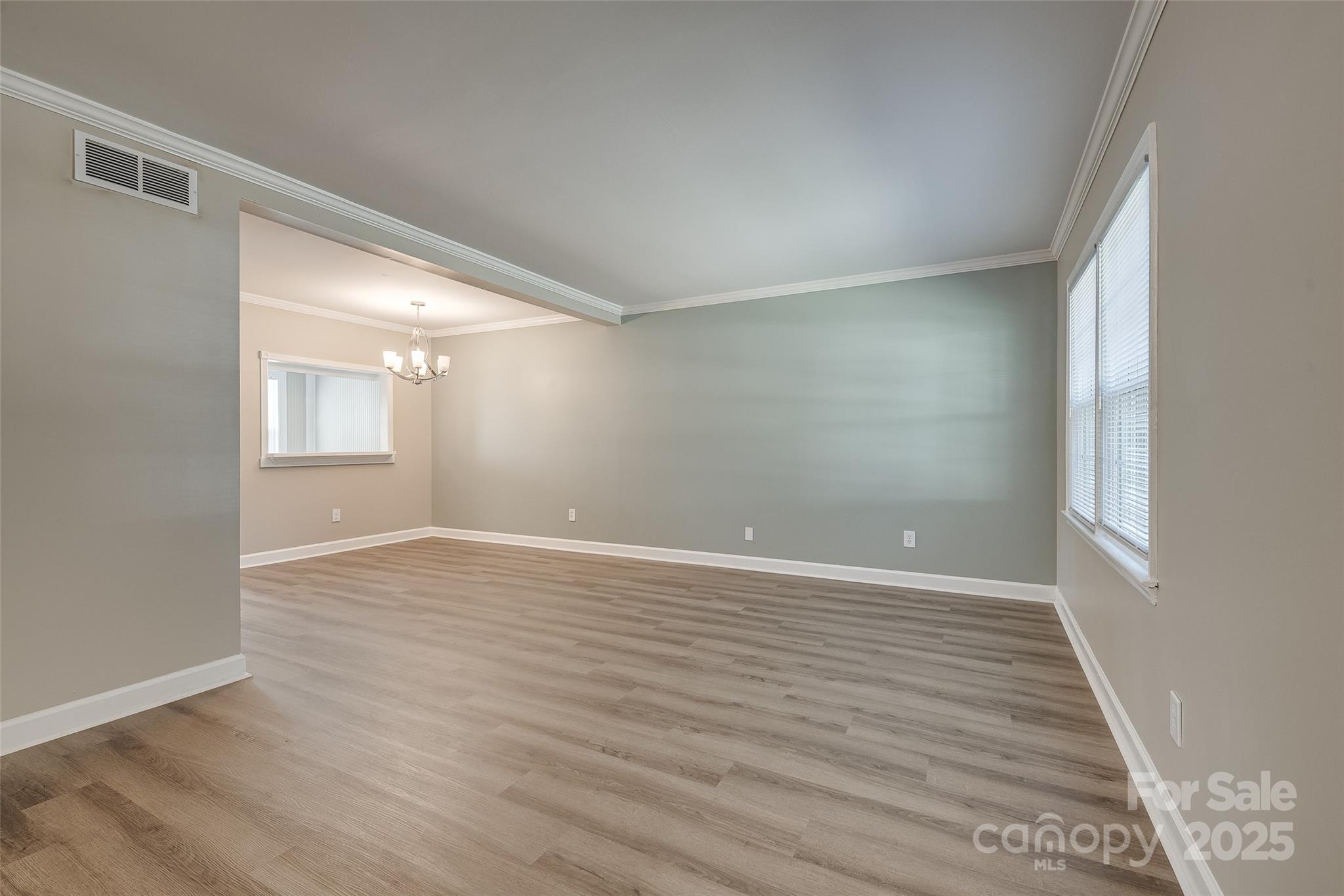 Property Photo: 4705 Old Lantern Way NC 28212