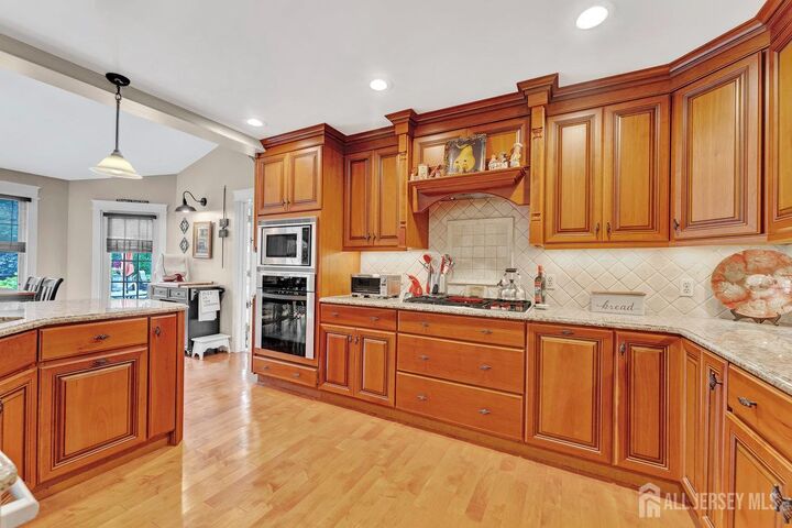 Property Photo:  8 Libby Drive  NJ 08852 