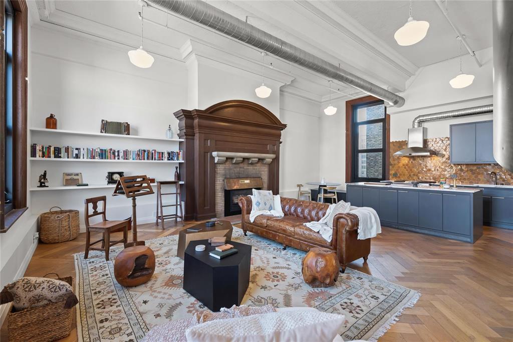 Property Photo: 283 Bannatyne Avenue MB R3B 3B2