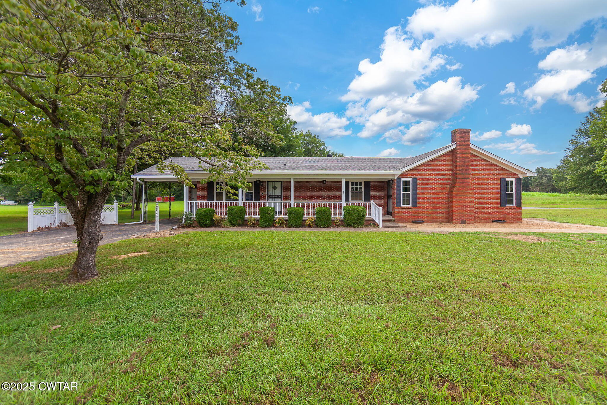 Property Photo: 228 Gobelet Road TN 38356