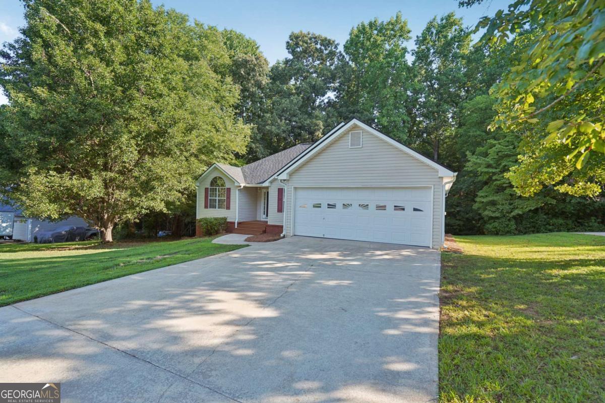Property Photo: 7210 W Field Drive GA 30507