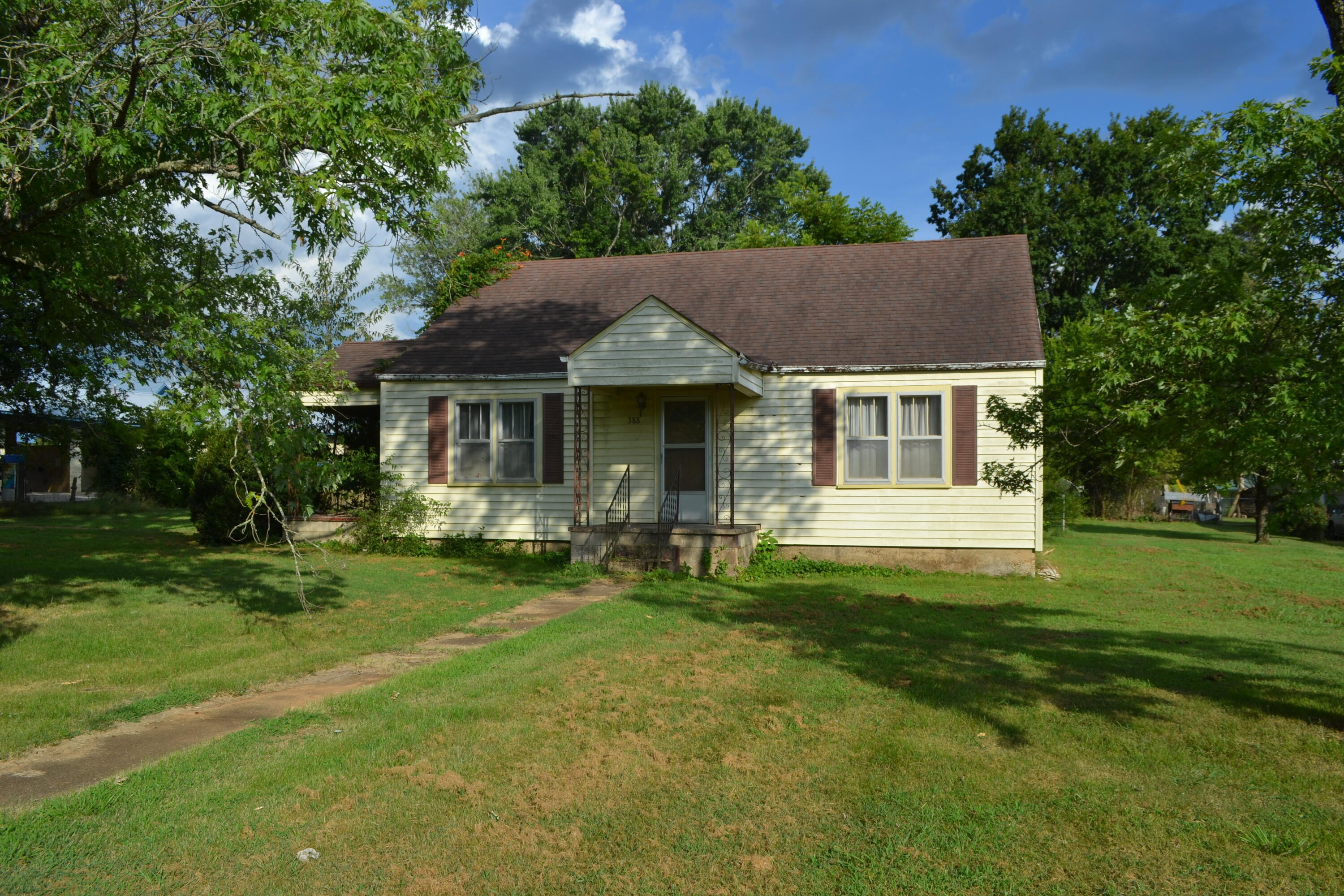 Property Photo: 1344 US 127 Bypass TN 37367