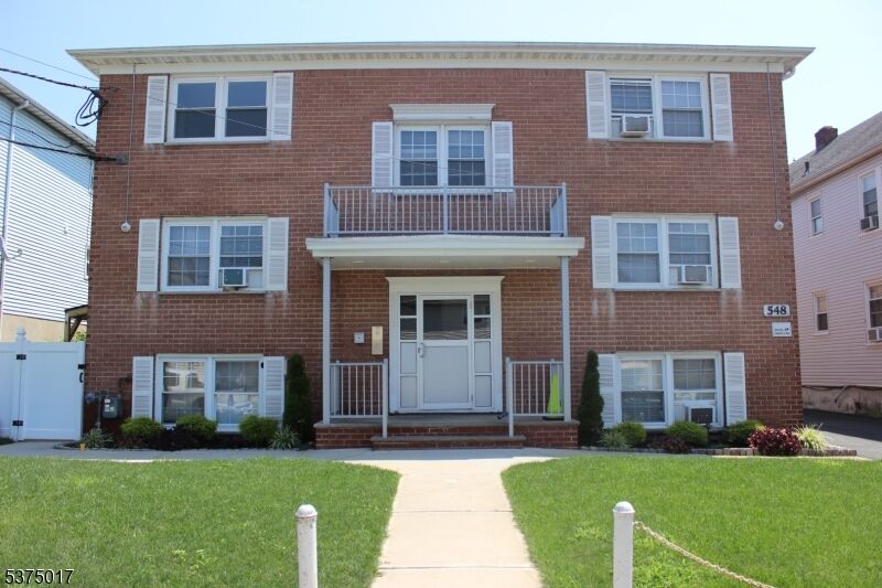 Property Photo: 548 Maple Ave 1C NJ 07202