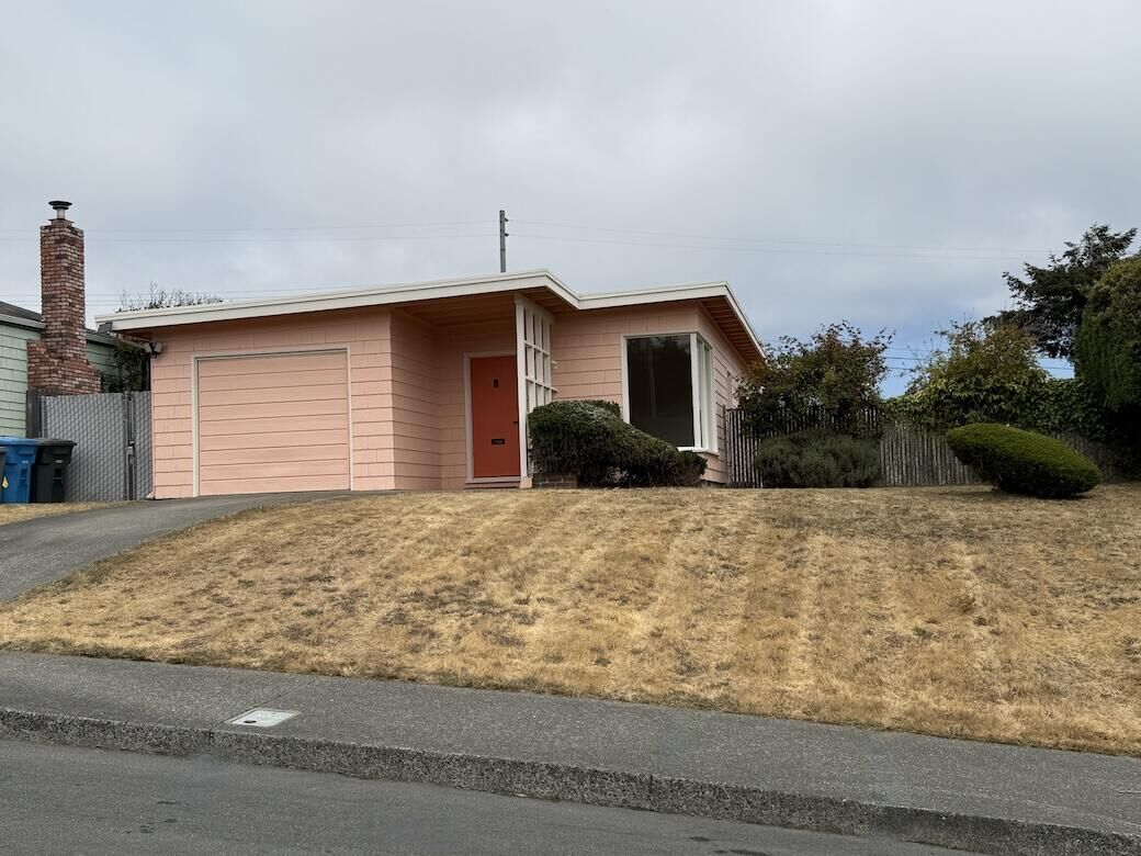 Property Photo:  3325 Cottage Street  CA 95503 