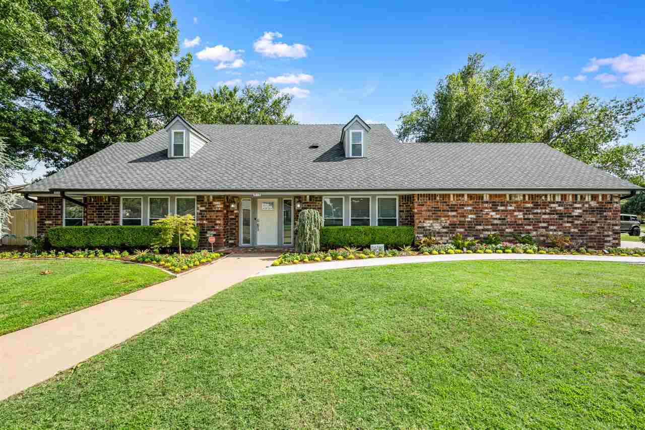 Property Photo: 913 NW Becontree Dr OK 73505