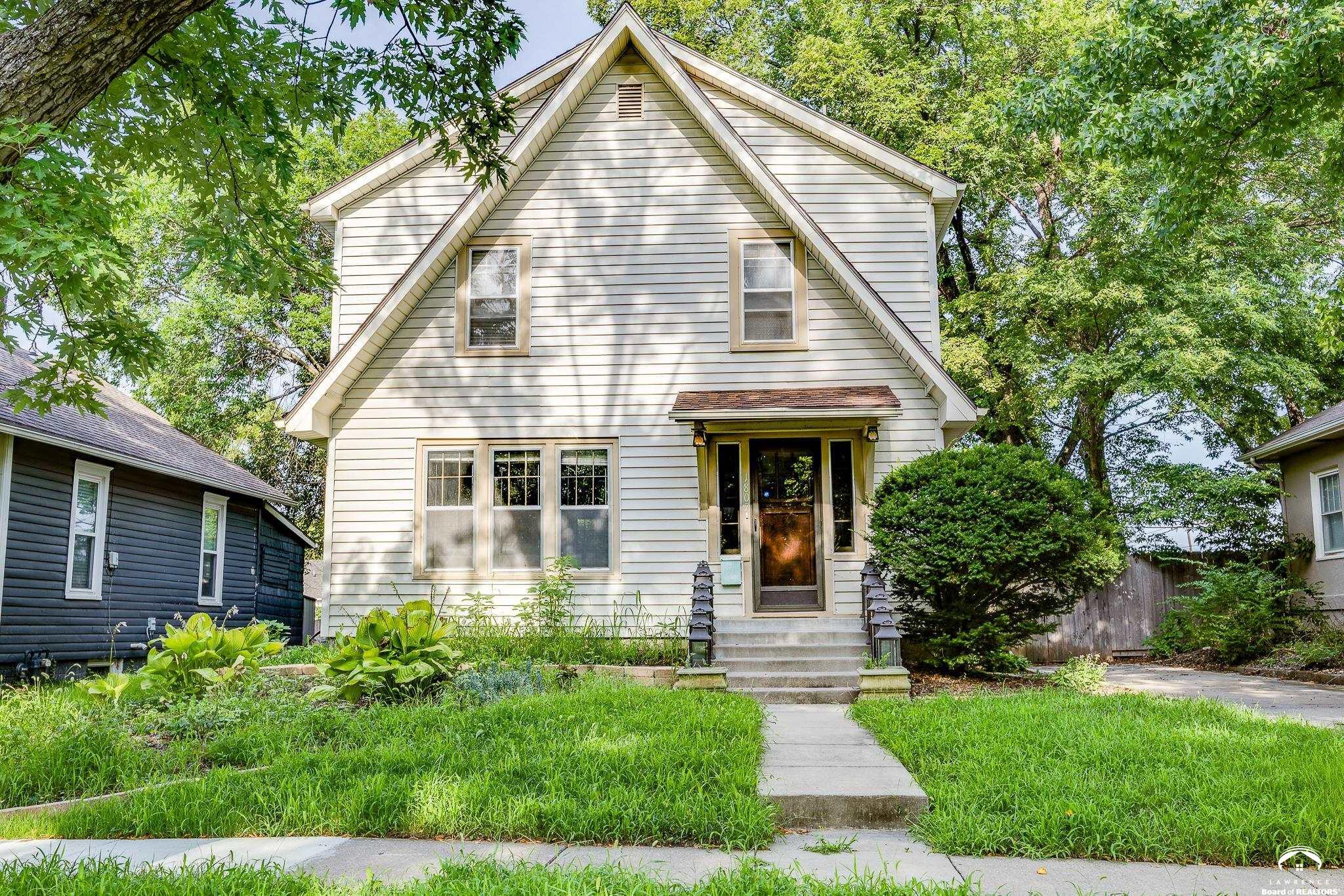 Property Photo:  1807 Alabama Street  KS 66044 