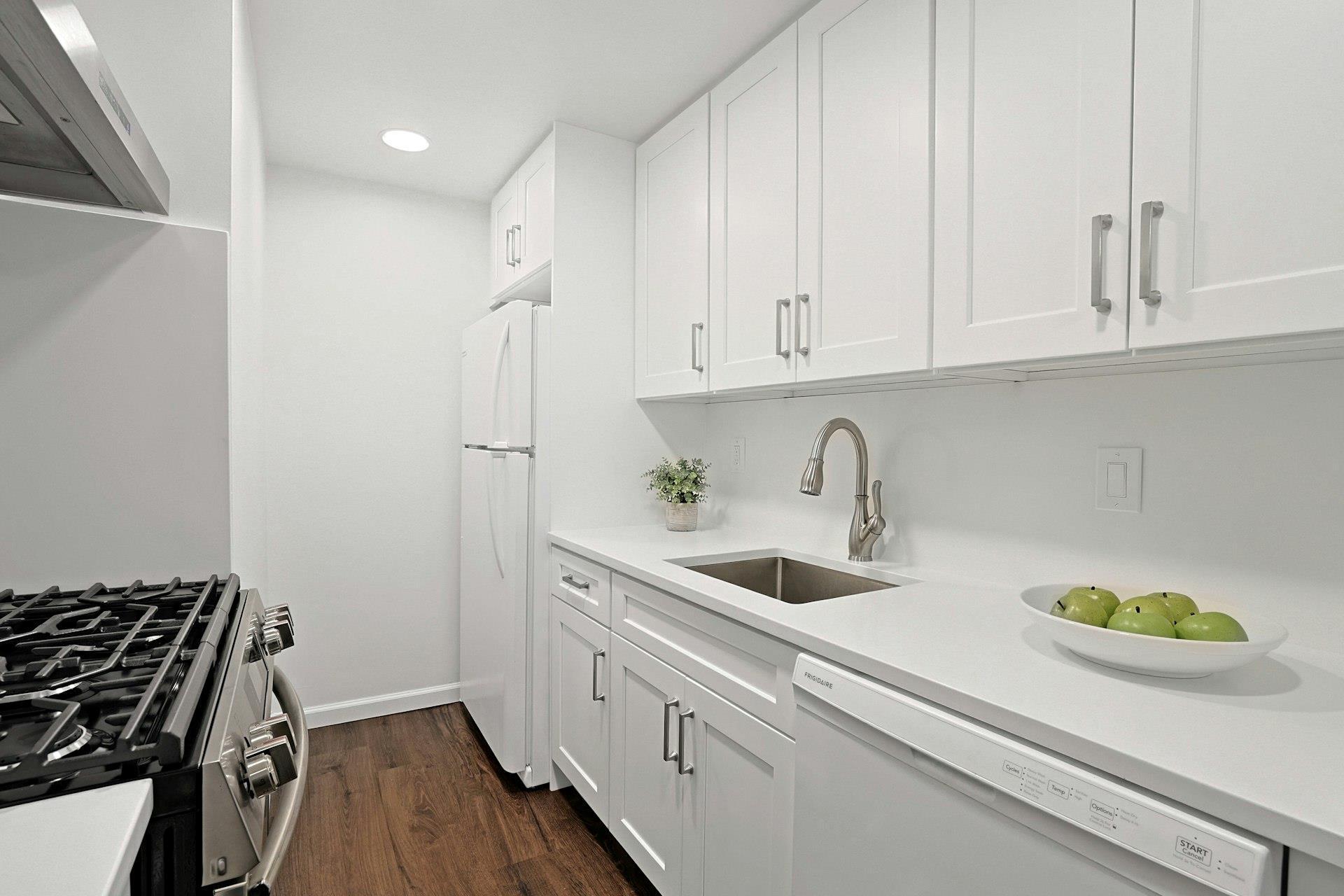 Property Photo: 1270 North Avenue 3M NY 10804