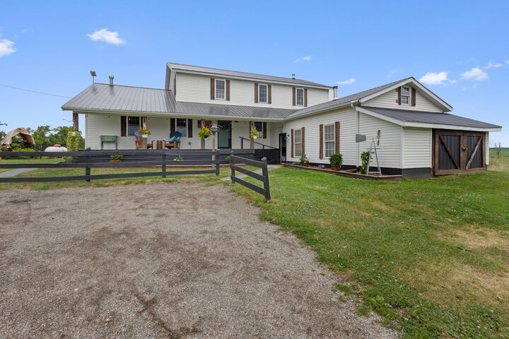 8425 Gilbert Road  Pittsford MI 49271 photo
