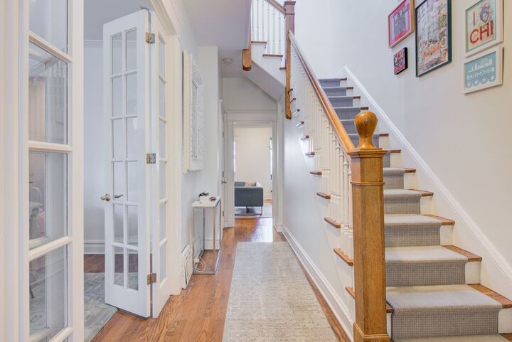 Property Photo:  1924 W Newport Avenue  IL 60657 